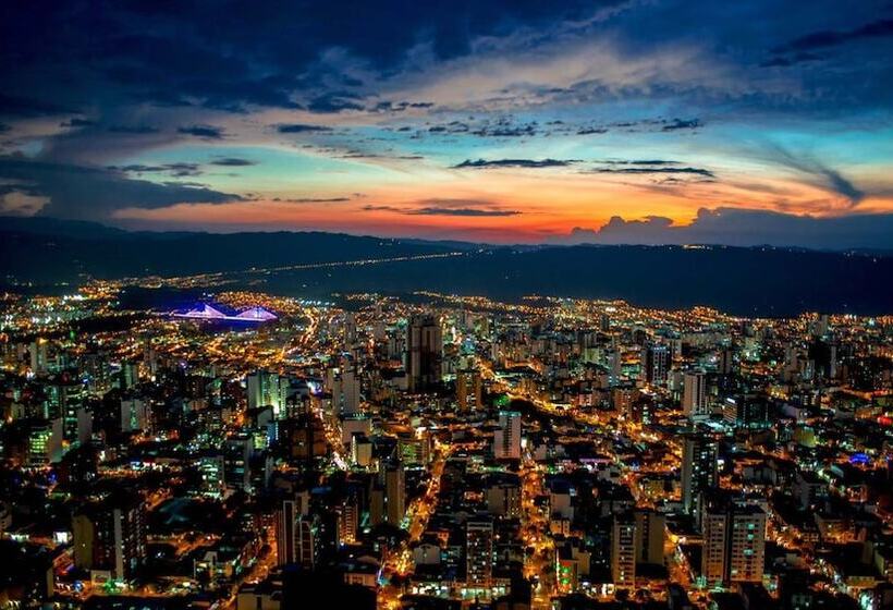 هتل Bucarica Plaza