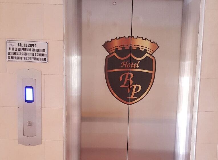 هتل Bucarica Plaza