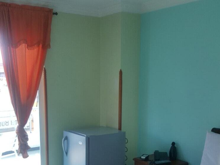 هتل Bucarica Plaza