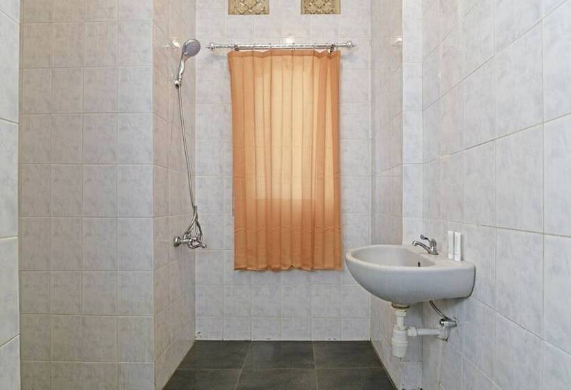 هتل Cozy Residence Wedasari Bali