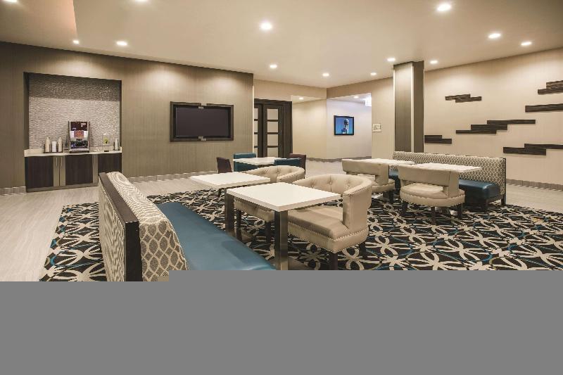 هتل La Quinta By Wyndham Dallas   Richardson