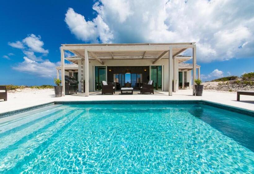 استراحتگاه Sailrock South Caicos   Island Hop Flight Included