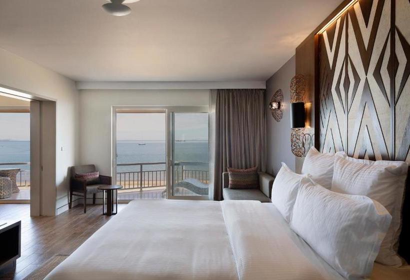 هتل Nadi Bay Resort And Spa Fiji