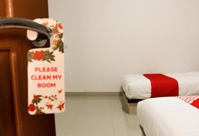 فندق Oyo 174 Desilva Bandara