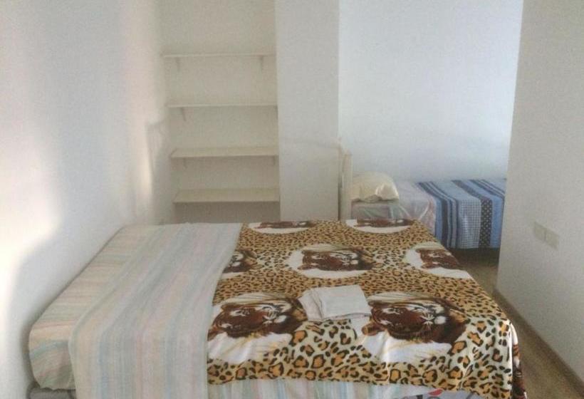 ホテル Departamento Alassio