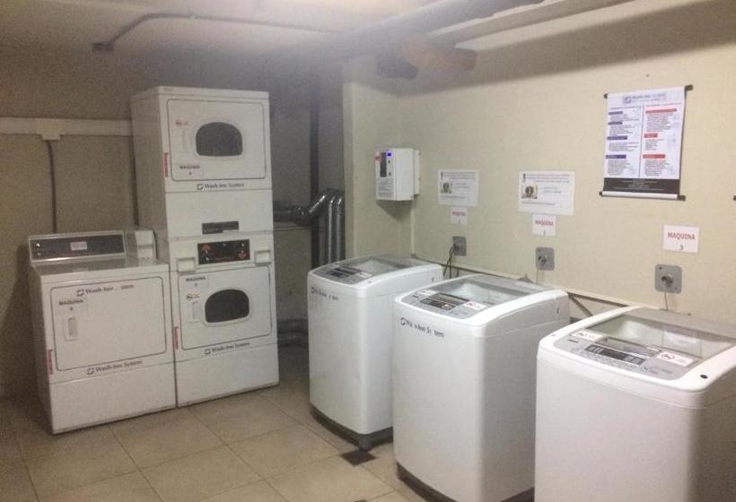 ホテル Departamento Alassio