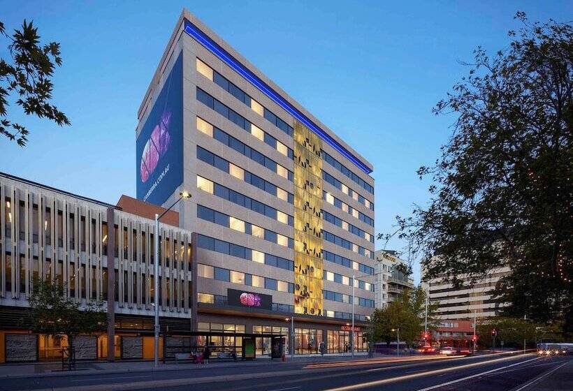 هتل The Sebel Canberra Civic