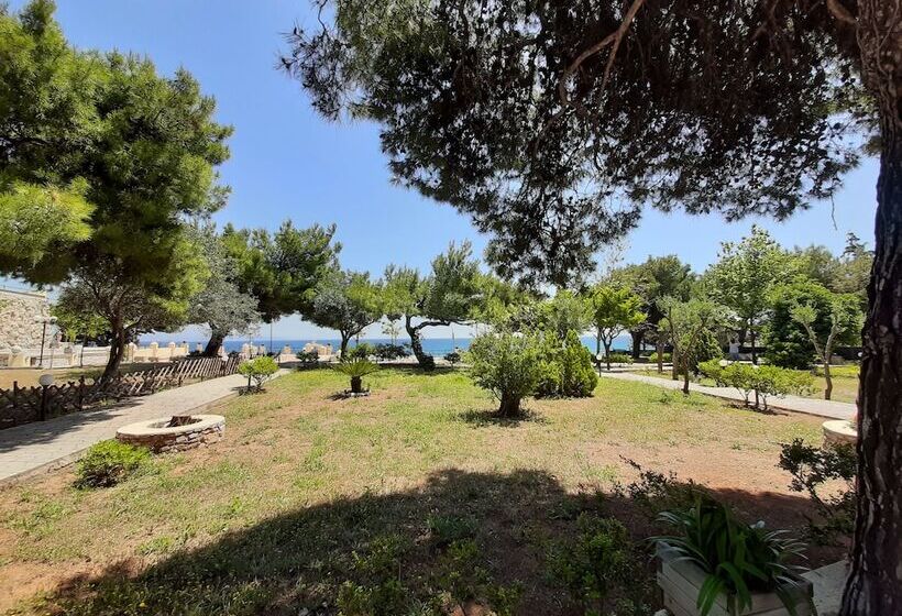 Silis Beach House