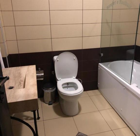 Sarajet E Pashait 1