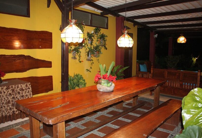 فندق Oyo 209 Permata Hati Resort & Organic Farm
