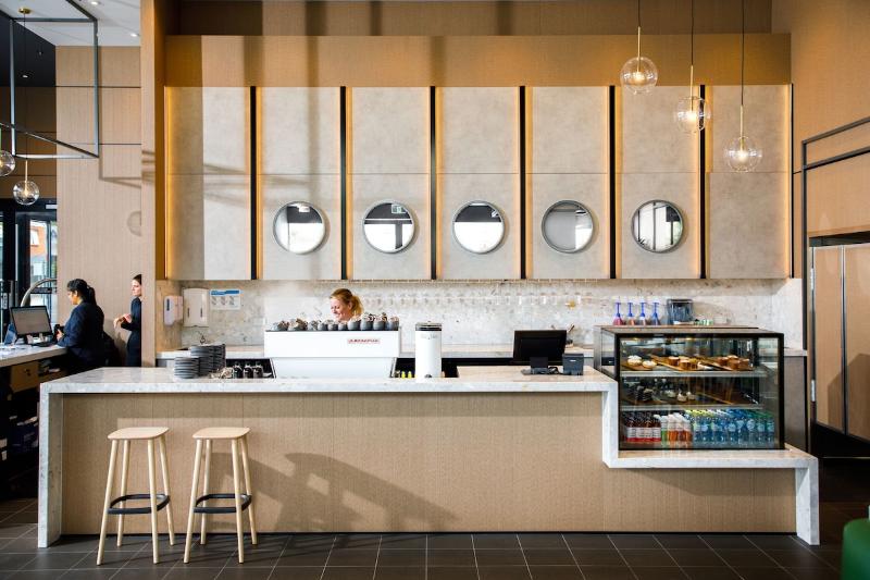 هتل Avani Adelaide Residences