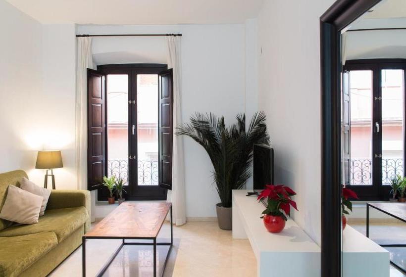 Suites Campo Del Príncipe