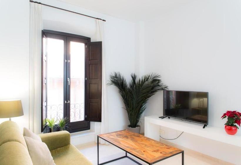 Suites Campo Del Príncipe