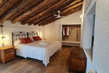 Casa Rural Zumbajarros - La Guardia de Jaen