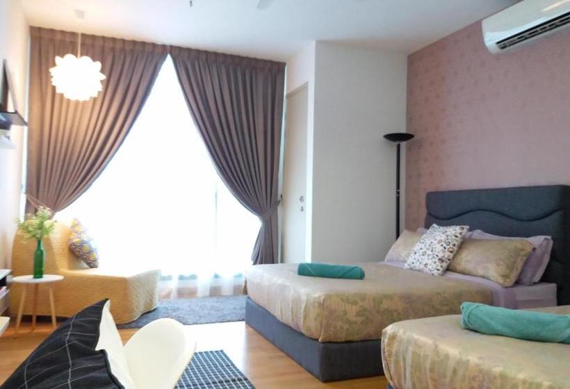 Fotos del hotel Kl Gateway Residence:  2