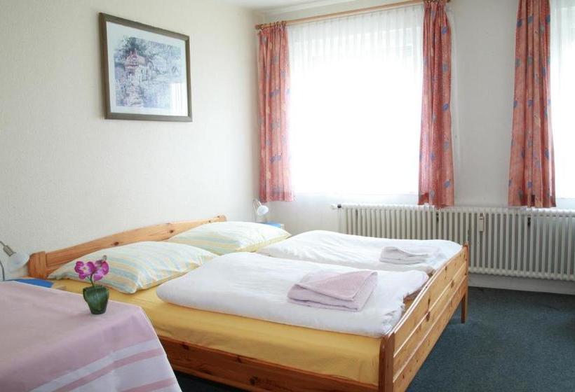 Fotos del hotel Zum Weserwehr:  9