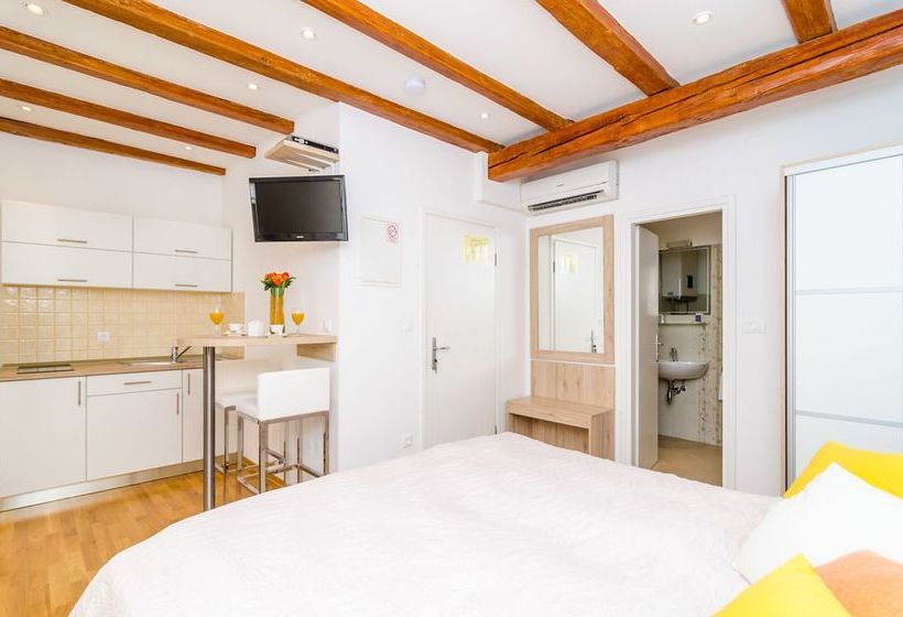 Fotos del hotel Apartments Raic:  6