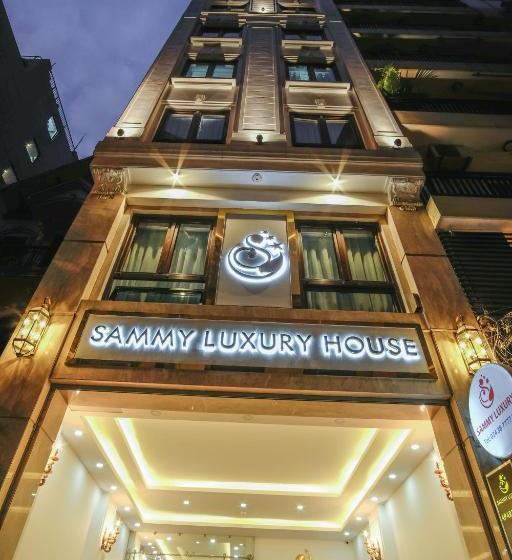 Sammy Luxury
