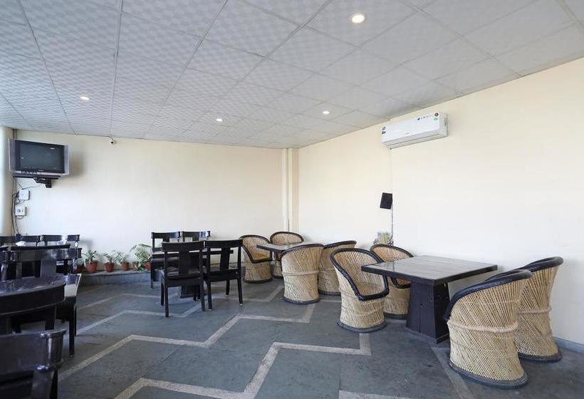 Fotos del hotel Oyo 10282 Hotel Rishi:  7