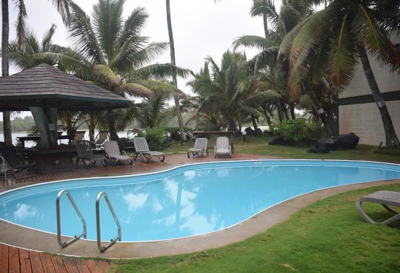 Avana Waterfront Apts