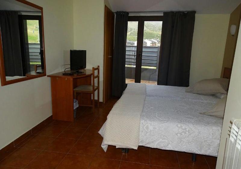 Fotos del hotel De Les Pistes:  6