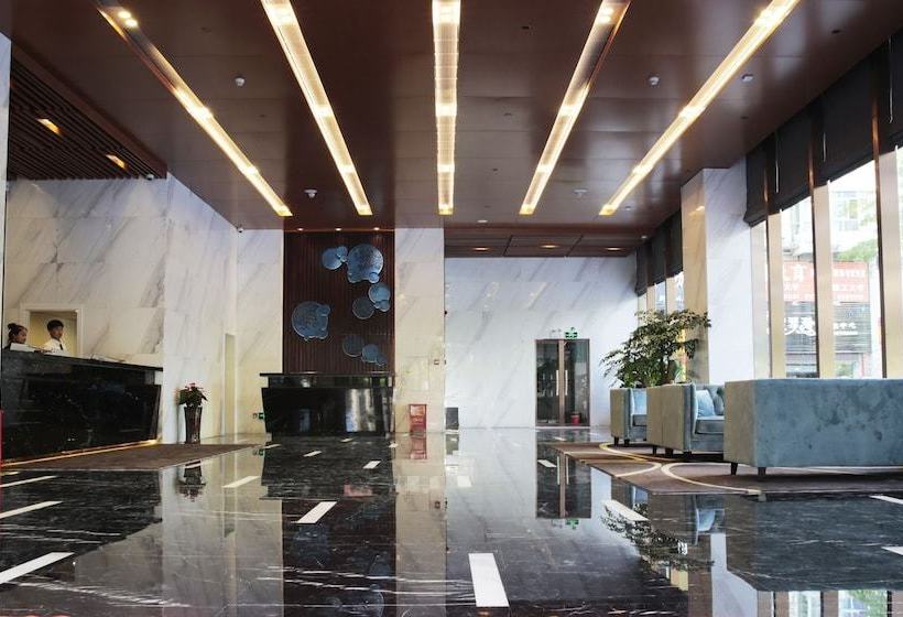 Fotos del hotel Pullanoman Holiday Inn:  3