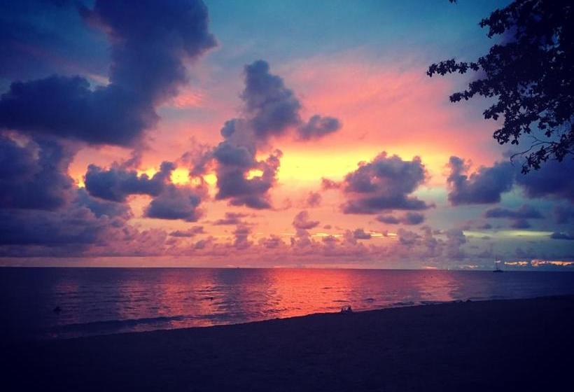 Fotos del hotel 15 Palms Beach Resort:  15