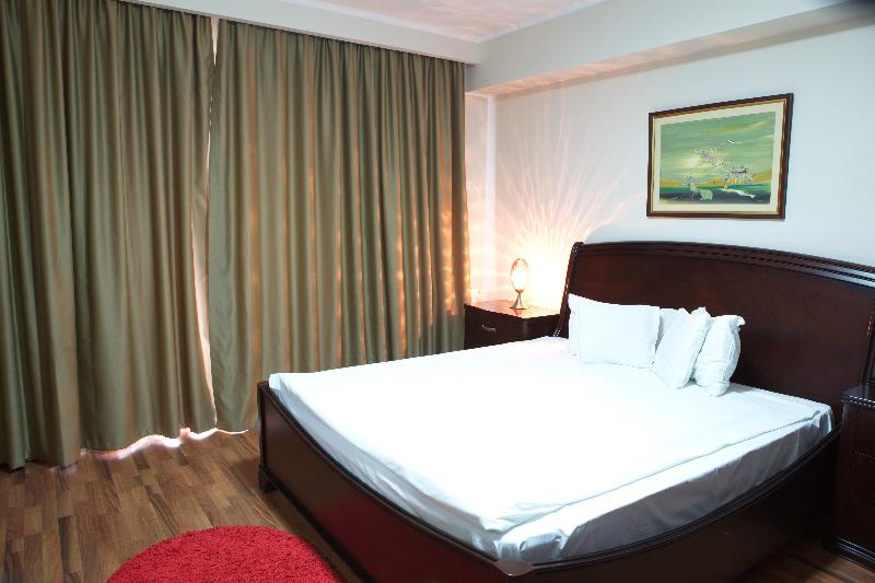 Fotos del hotel Phoenicia Suites:  4