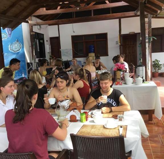 Fotos del hotel Hostal Las Gardenias:  12