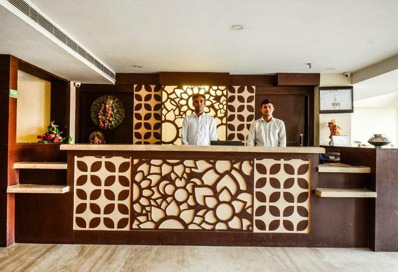 Fotos del hotel Oyo 19628  Amba International:  6