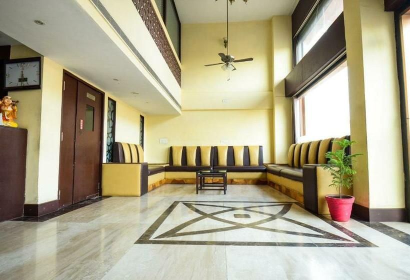 Fotos del hotel Oyo 19628  Amba International:  10