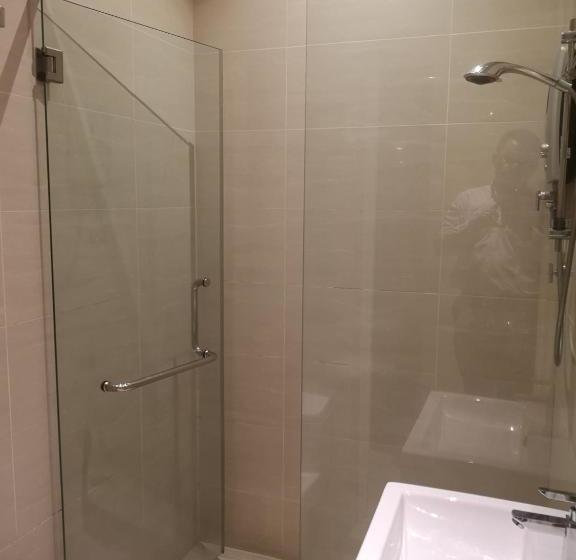 Fotos del hotel The V:  5