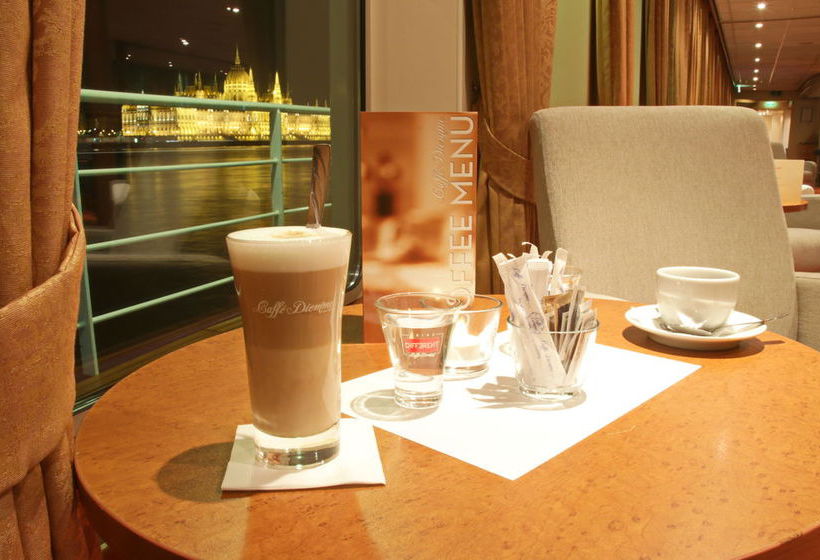 Fotos del hotel Onriver S   Ms Cezanne:  5