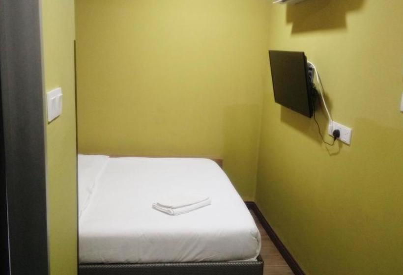 Fotos del hotel Basic:  6