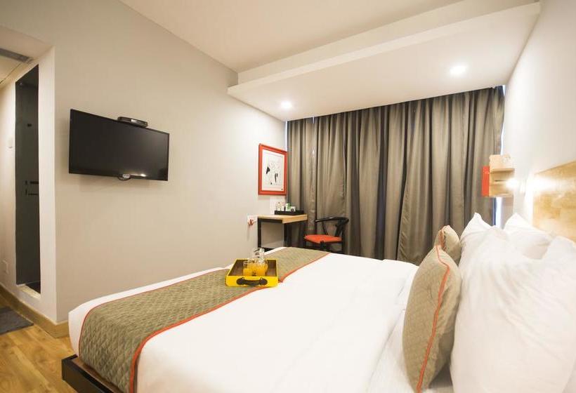 Fotos del hotel Oyo Townhouse 016 International Airport:  2