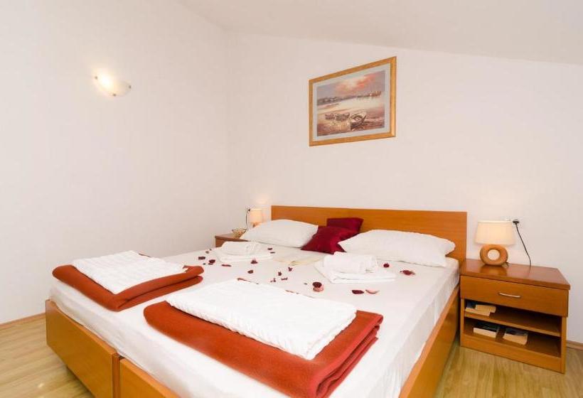 Fotos del hotel Apartments Senjo:  9