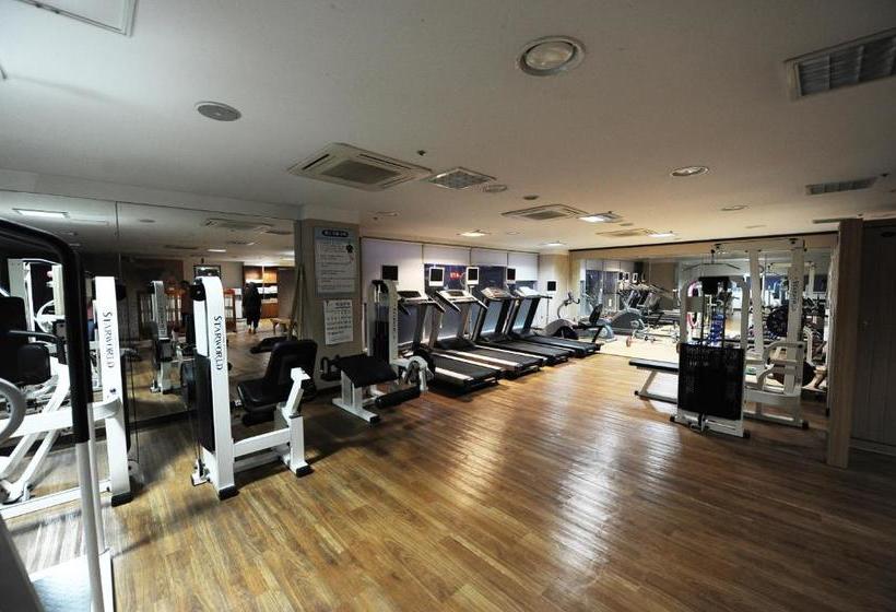 Fotos del hotel Savoy:  3