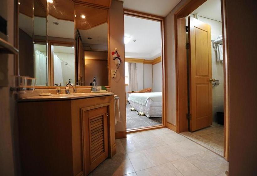 Fotos del hotel Savoy:  6