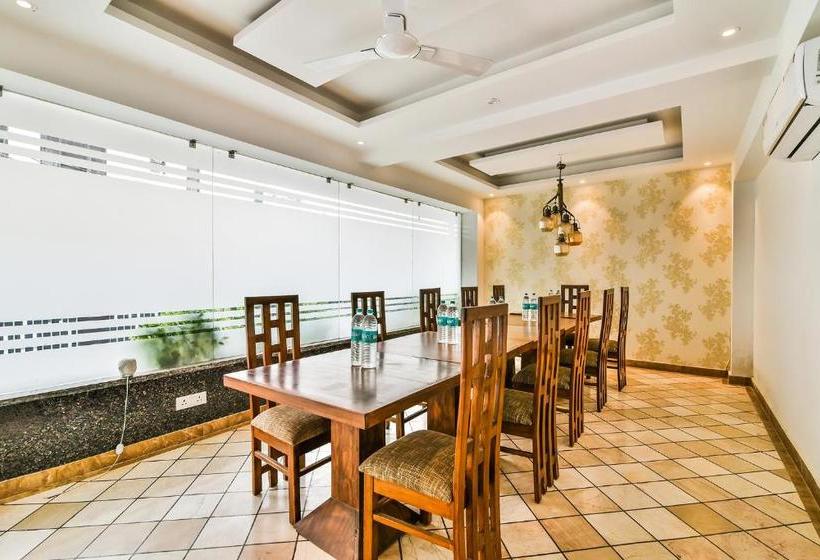 Fotos del hotel Fabhotel Comfort Dome Sector 45:  15