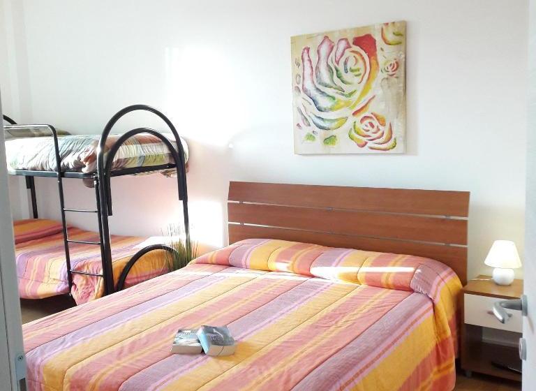 Fotos del hotel Appartamenti Esmera:  6