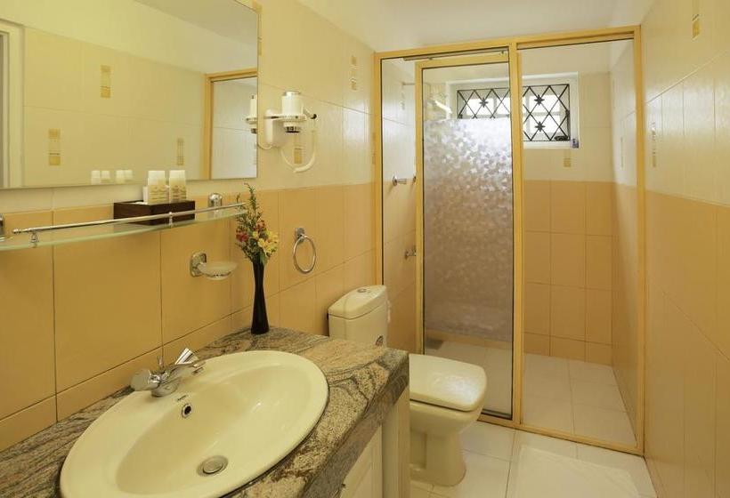 Fotos del hotel Camellia Lake Resort:  14