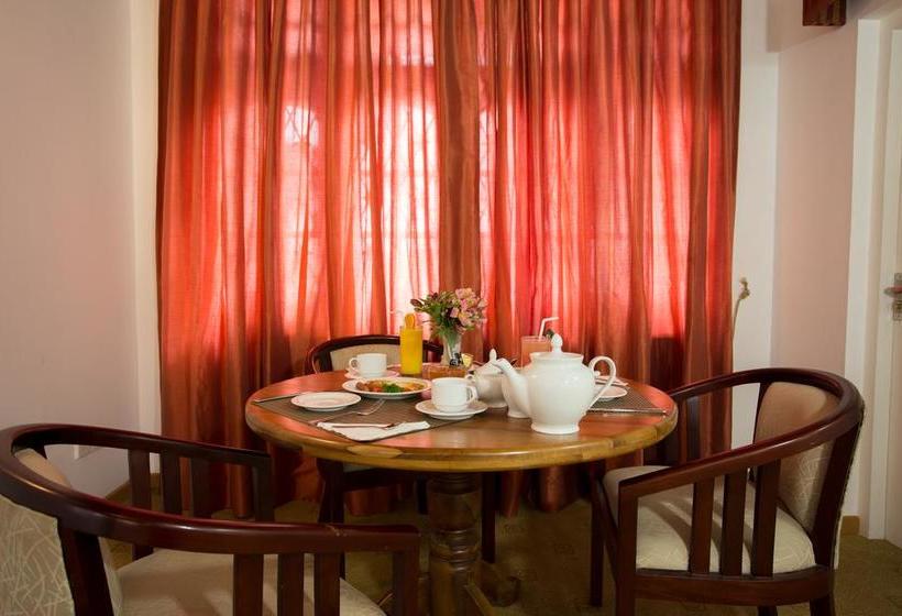 Fotos del hotel Camellia Lake Resort:  12