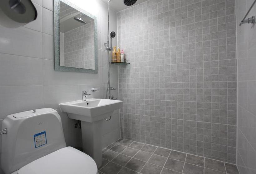 Fotos del hotel Y:  13