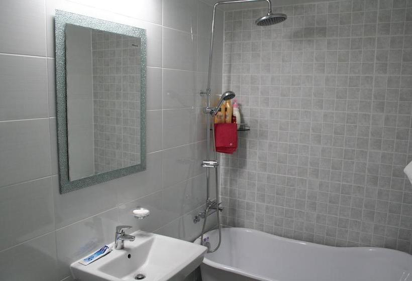 Fotos del hotel Y:  15