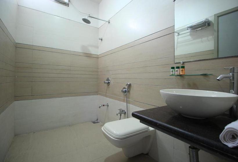 Fotos del hotel Oyo 5054 Sunnstep Club:  4