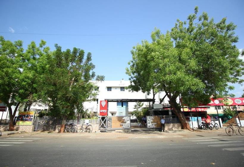 Fotos del hotel Oyo 5054 Sunnstep Club:  25