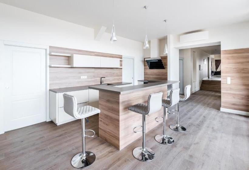 Fotos del hotel úttö Luxury Suites:  6