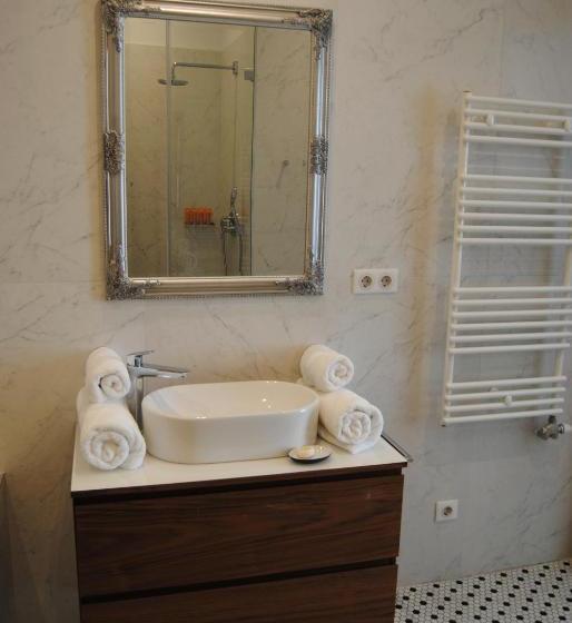 Fotos del hotel úttö Luxury Suites:  9