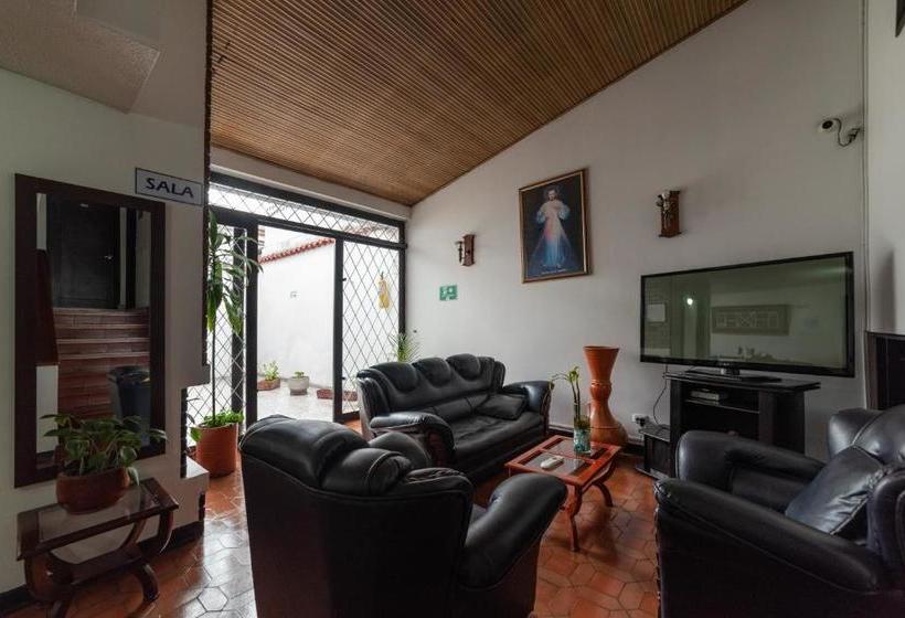 Fotos del hotel Laguna 24:  3