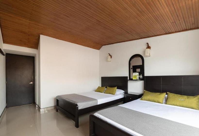 Fotos del hotel Laguna 24:  13